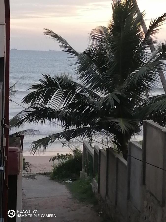 The Ocean Villa At Surf Spot Matara Esterno foto