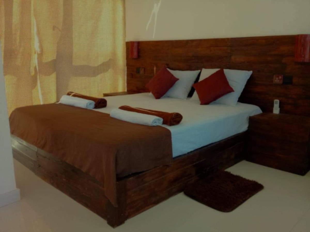 The Ocean Villa At Surf Spot Matara Esterno foto
